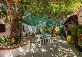 Detached 3+  bedroom  villa walking distance to Fuseta beach in East Algarve