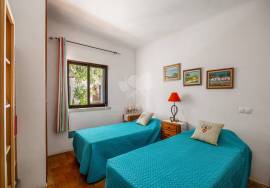 Detached 3+  bedroom  villa walking distance to Fuseta beach in East Algarve