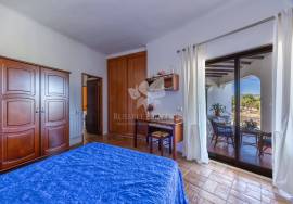 Detached 3+  bedroom  villa walking distance to Fuseta beach in East Algarve