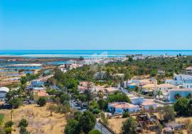 Detached 3+  bedroom  villa walking distance to Fuseta beach in East Algarve