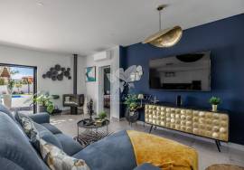 Contemporary, detached 3+ bedroom villa with pool and annex. Near Moncarapacho Contemporary, detached 3+ bedroom villa with pool and annex. Near Moncarapacho