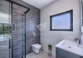 Contemporary, detached 3+ bedroom villa with pool and annex. Near Moncarapacho Contemporary, detached 3+ bedroom villa with pool and annex. Near Moncarapacho