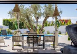 Contemporary, detached 3+ bedroom villa with pool and annex. Near Moncarapacho Contemporary, detached 3+ bedroom villa with pool and annex. Near Moncarapacho