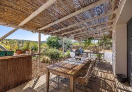 Detached, renovated  3 bedroom quinta in very quiet country location near Moncarapacho