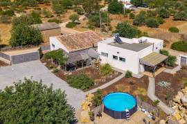 Detached, renovated  3 bedroom quinta in very quiet country location near Moncarapacho