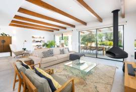 Contemporary 4 Bedroom Single Storey Villa with Pool, Vilamoura