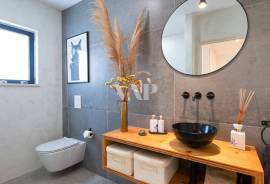 Contemporary 4 Bedroom Single Storey Villa with Pool, Vilamoura