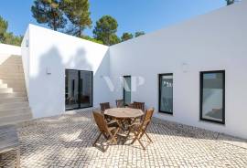 Contemporary 4 Bedroom Single Storey Villa with Pool, Vilamoura