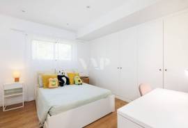 Contemporary 4 Bedroom Single Storey Villa with Pool, Vilamoura