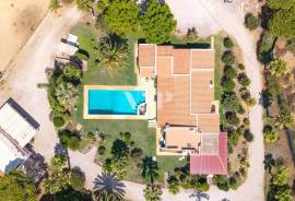 1ha farm with stables and riding arena, Quarteira