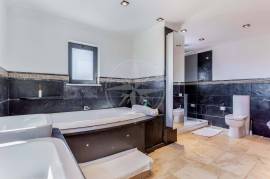 Exceptional Tavira Estate with Pool, Padel & Sports Facilities