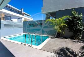Tavira Centre – Contemporary 3 bed Villa with Private Pool & Rooftop Summer Lounge