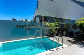 Tavira Centre – Contemporary 3 bed Villa with Private Pool & Rooftop Summer Lounge