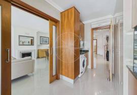 Luxury 2 bedroom Tavira penthouse apartment with sea view, terraces & garage
