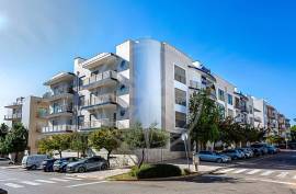 Luxury 2 bedroom Tavira penthouse apartment with sea view, terraces & garage