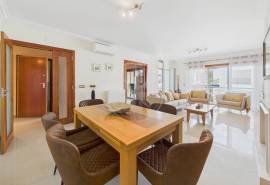 Luxury 2 bedroom Tavira penthouse apartment with sea view, terraces & garage