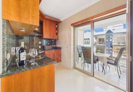Luxury 2 bedroom Tavira penthouse apartment with sea view, terraces & garage