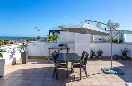 Luxury 2 bedroom Tavira penthouse apartment with sea view, terraces & garage