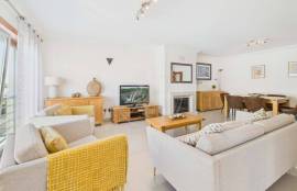Luxury 2 bedroom Tavira penthouse apartment with sea view, terraces & garage