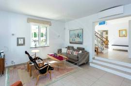 Tavira 4 Bed villa with heated pool, garden & energy-smart year-round comfort