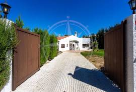 Exclusive 3 bedroom Resort Villa with Private Pool in Pedras da Rainha, Cabanas