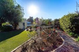 Tavira countryside 4 bedroom villa with pool, garage and sea view