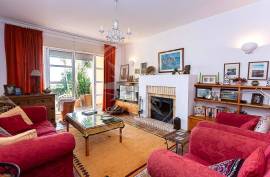 Elevated 3 bed Tavira Frontline Townhouse with garden and unrivalled sea views