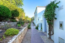 Elevated 3 bed Tavira Frontline Townhouse with garden and unrivalled sea views