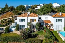 Elevated 3 bed Tavira Frontline Townhouse with garden and unrivalled sea views
