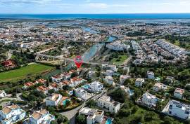 Elevated 3 bed Tavira Frontline Townhouse with garden and unrivalled sea views