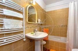 Elevated 3 bed Tavira Frontline Townhouse with garden and unrivalled sea views