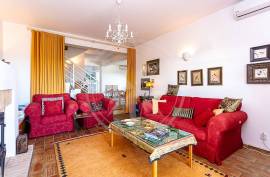 Elevated 3 bed Tavira Frontline Townhouse with garden and unrivalled sea views