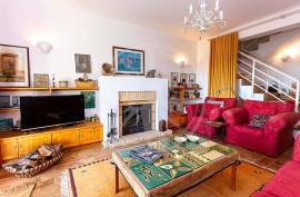 Elevated 3 bed Tavira Frontline Townhouse with garden and unrivalled sea views