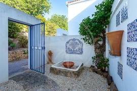 Elevated 3 bed Tavira Frontline Townhouse with garden and unrivalled sea views