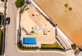 Exclusive 2+3 Bedroom Villa with Private Pool – Sesmarias