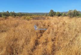 Rustic land with 4,440 m² in Lagoas, Paderne