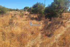 Rustic land with 4,440 m² in Lagoas, Paderne