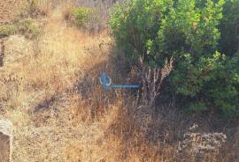 Rustic land with 4,440 m² in Lagoas, Paderne