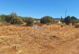 Rustic land with 4,440 m² in Lagoas, Paderne