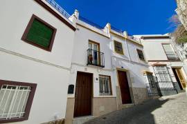 Windows Over The World Townhouse