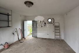 Single Storey House in Mora with Backyard, Garage and Terrace – To Recover Single Storey House in Mora with Backyard, Garage and Terrace – To Recover