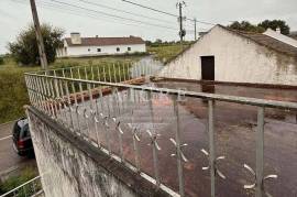 Single Storey House in Mora with Backyard, Garage and Terrace – To Recover Single Storey House in Mora with Backyard, Garage and Terrace – To Recover