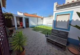3 bedroom villa with backyard and garage in Estremoz 3 bedroom villa with backyard and garage in Estremoz