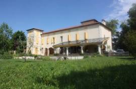 CHATEAU DE MONTCRU 12 Bedrooms For Sale In Allières Ariège