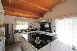 Stunning 6 bed Villa For Sale In Belveze-du-Razes Aude