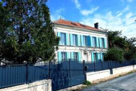 Excellent 7 bed House For Sale In Aumagne