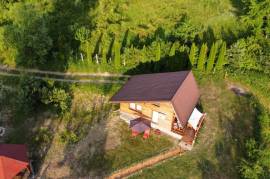 Excellent 1 Bed Log Cabin For Sale in Grozăvești