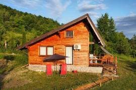 Excellent 1 Bed Log Cabin For Sale in Grozăvești