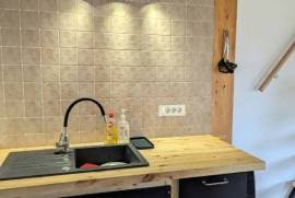 Excellent 1 Bed Log Cabin For Sale in Grozăvești