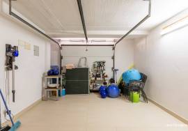 T2+1 Townhouse. Frontline with Sea Views & Private Swimming Pool